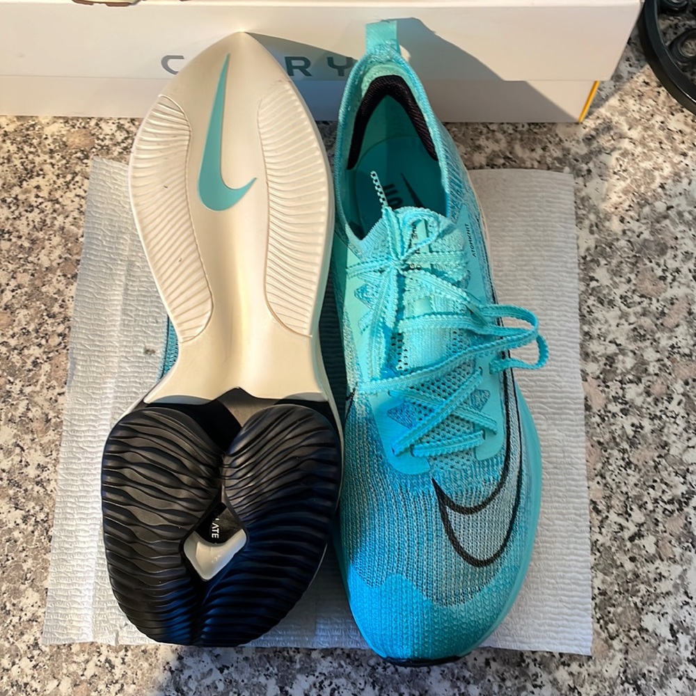 Nike air ZOOM ALPHAFLY NEXT % M-10.5 W-12  org$275.00!!!!